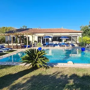  Villa Location Avec Piscine Chauffée